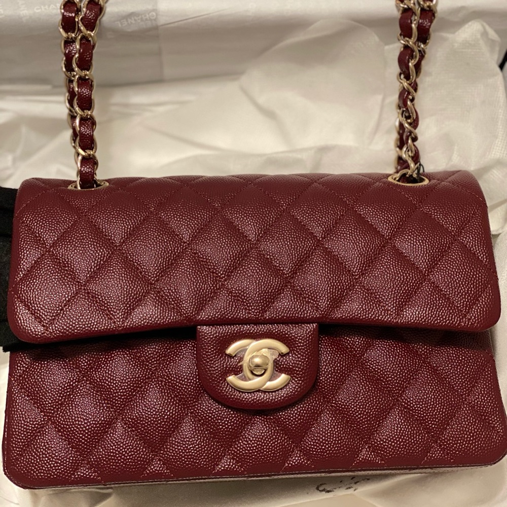 BNIB Chanel 21B Small Classic Flap Purse Burgundy Caviar Leather & Gold